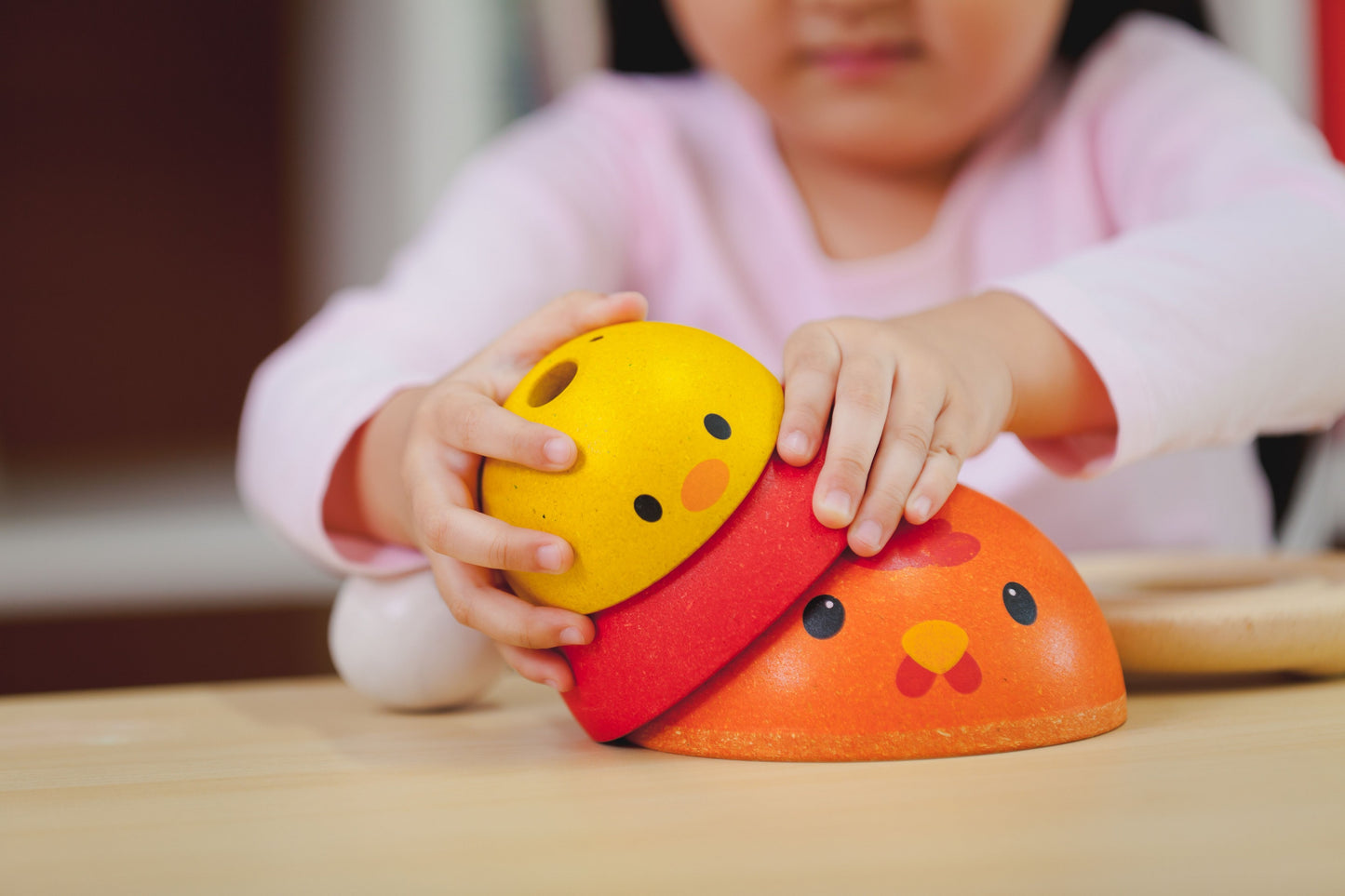 PlanToys - Chicken Nesting