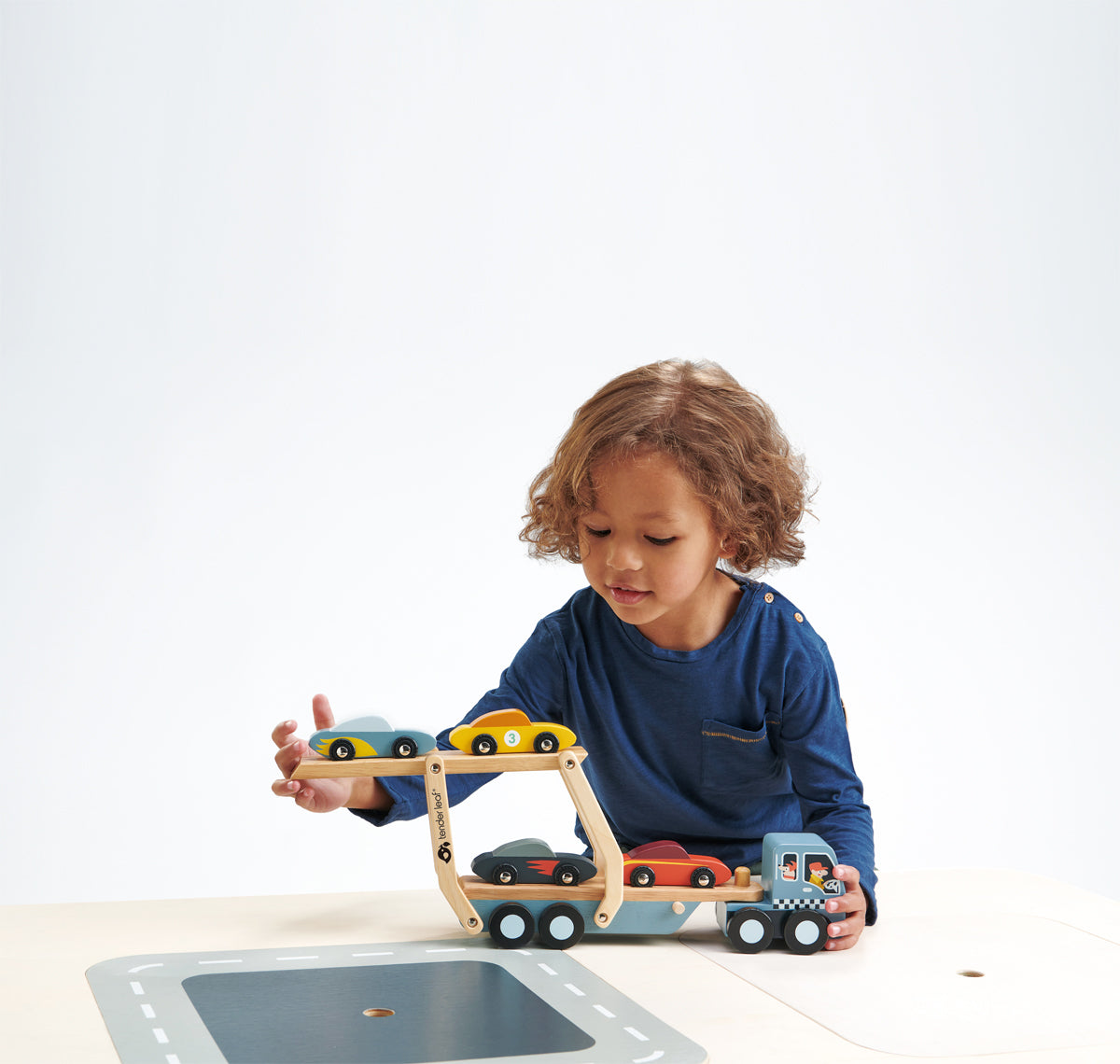 Tender Leaf Toys - Car transporter