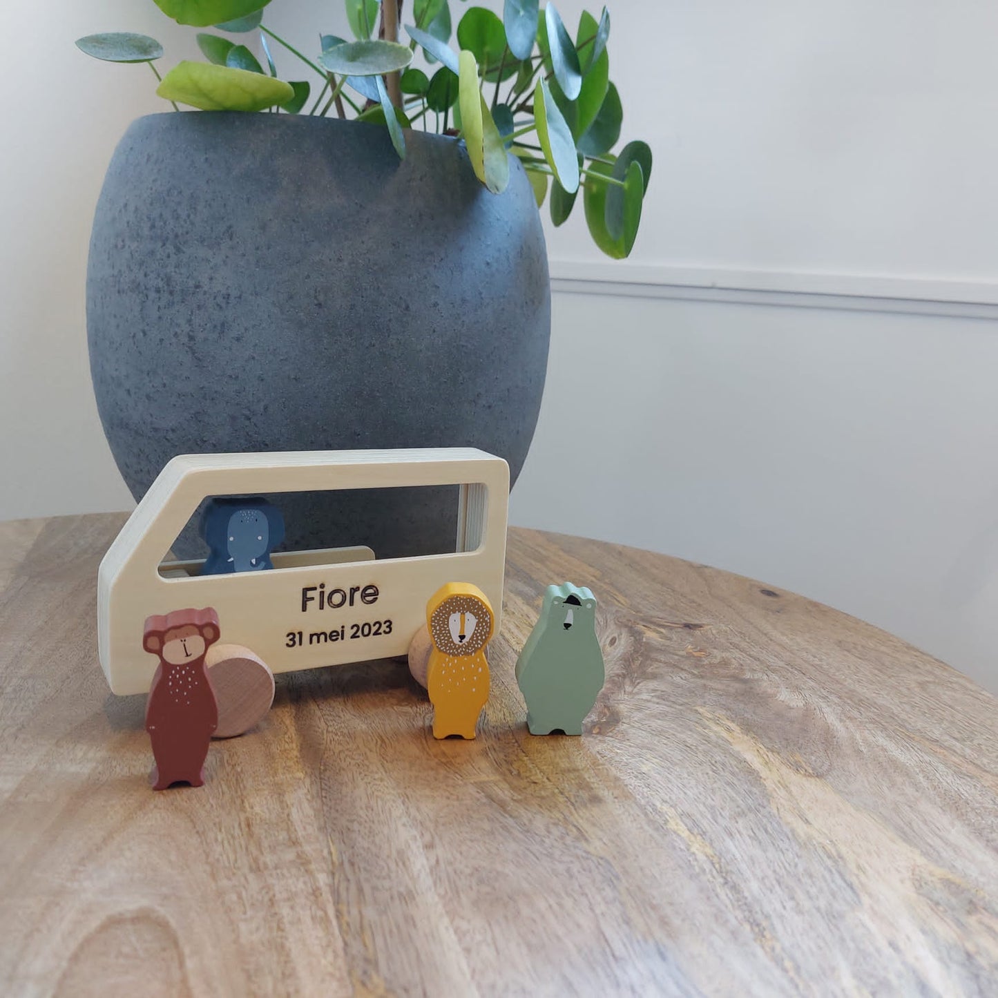 Trixie - Houten dierenbus - Gepersonaliseerd